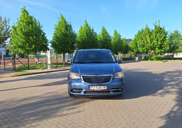 Chrysler Town &amp; Country cena 50000 przebieg: 300000, rok produkcji 2012 z Luboń małe 92